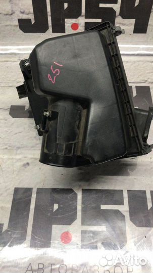 Корпус воздушного фильтра передний Nissan Murano