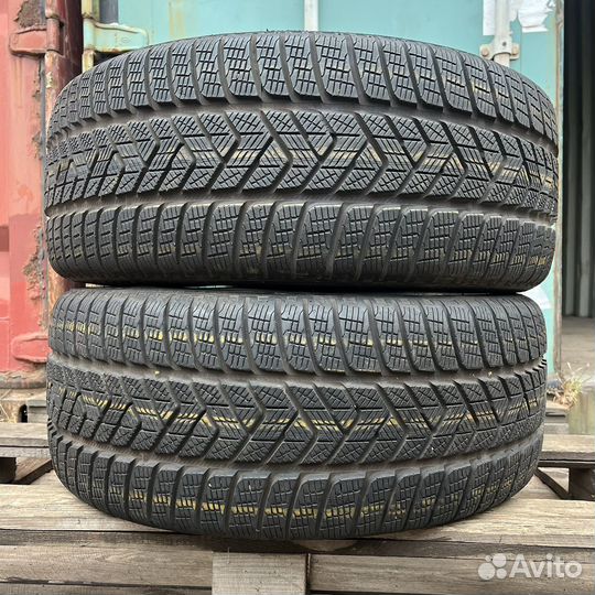 Pirelli Scorpion Winter 255/40 R21