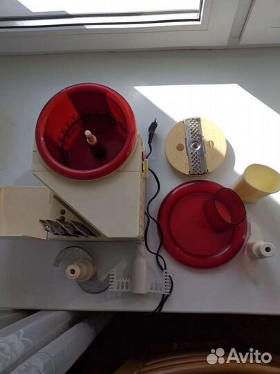 Кухонный комбайн (универсальный) на запчасти