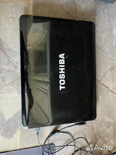 Ноутбук toshiba
