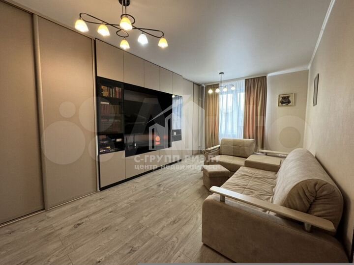 2-к. квартира, 60 м², 8/10 эт.