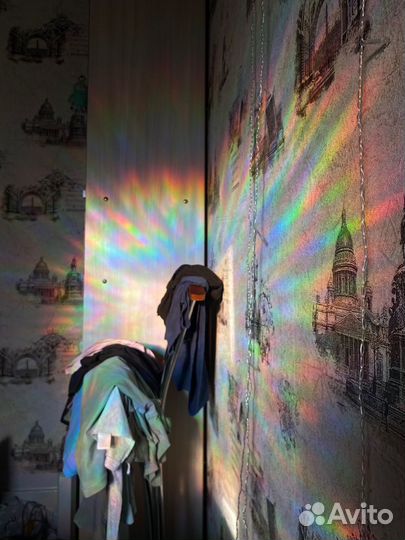 Радужная, витражная уф плёнка на окно