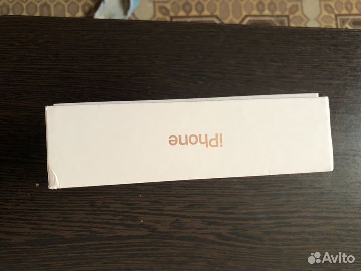 Коробка от iPhone 8+