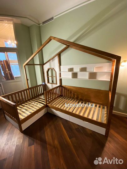 Детская угловая кровать домик