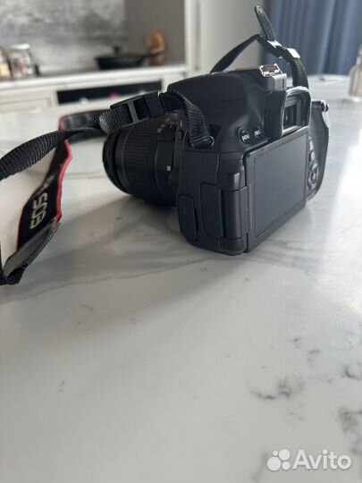 Зеркальный фотоаппарат canon 650d