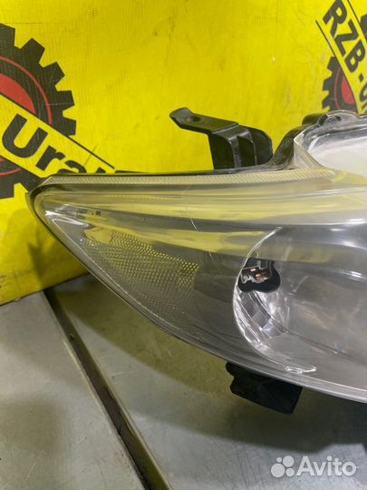 Фара передняя правая Toyota Corolla E150