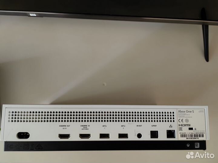 Xbox One s 2 геймпада 1tb