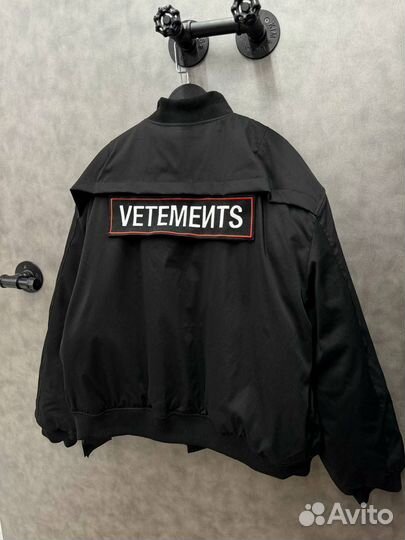 Бомбер Vetements