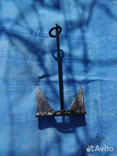 Якорь для лодки