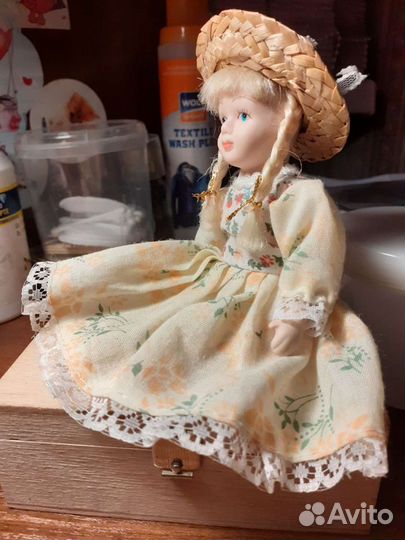 Кукла фарфоровая мини
