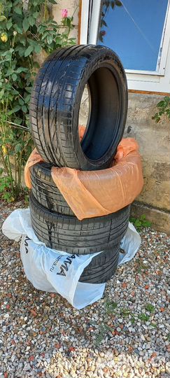 Bridgestone Alenza Sport 245/40 R18 30L