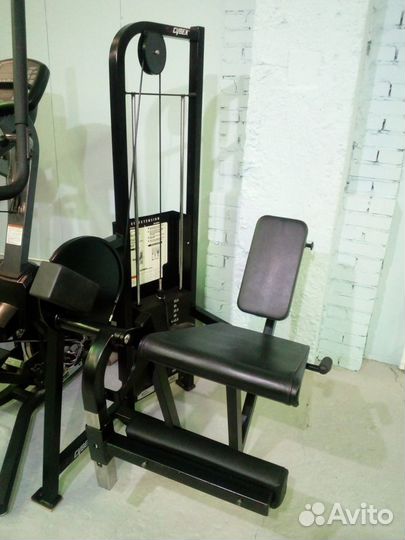 Блочный тренажер б у Cybex VR 4850 Разгибание ног