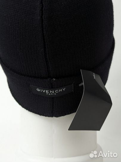Шапка Givenchy