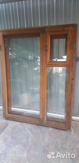 Деревянное окно с двойным стеклом