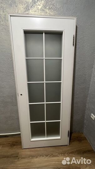 Межкомнатная дверь белая новая 2 вида