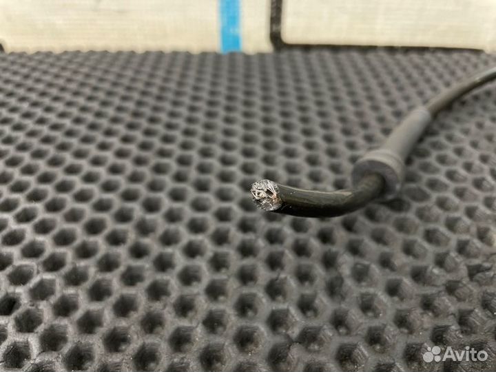 Датчик abs передний Mercedes-Benz V-Class W638