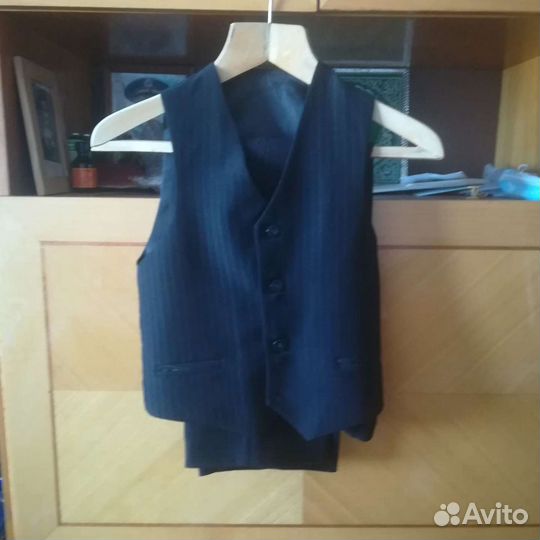 Школьный костюм 134 р-р