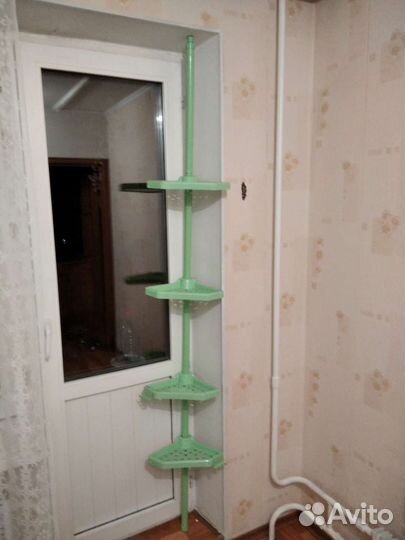 Угловая полка для ванной комнаты