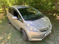 Honda Fit 1.3 CVT, 2013, 117 000 км, с пробегом, цена 1 050 000 руб.