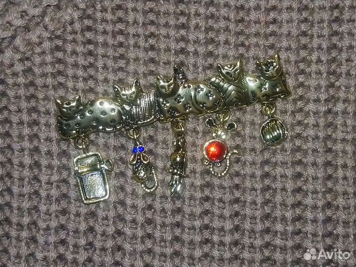 Брошь коты или кошки