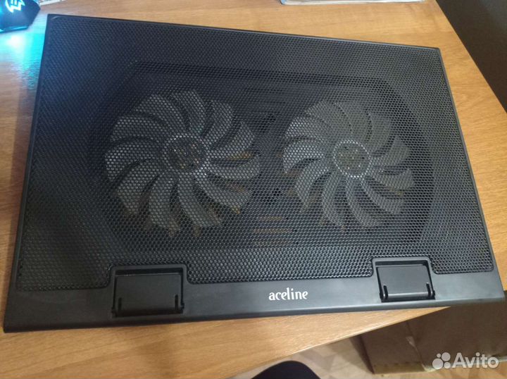 Подставка с охлаждением для ноутбука