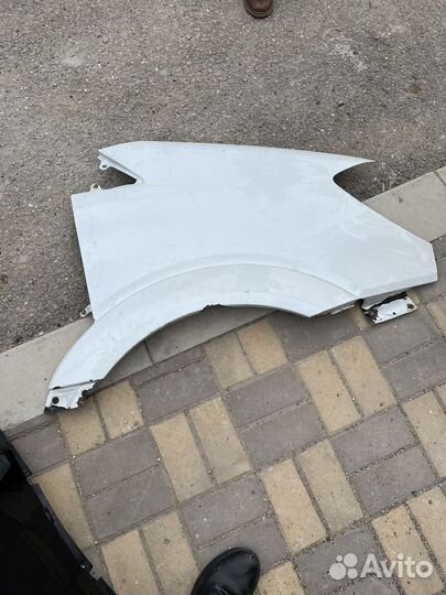 Крыло правое переднее mercedes sprinter 906