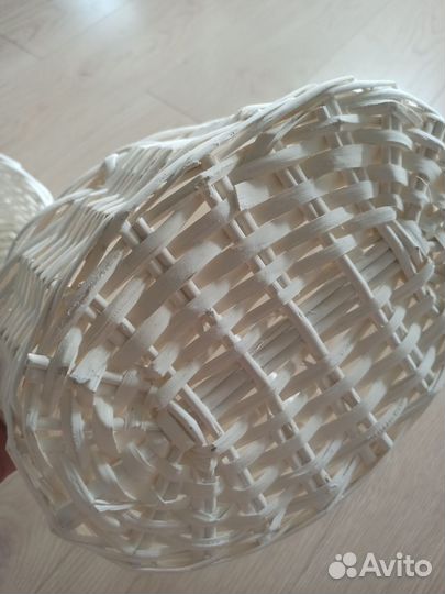 Корзина плетеная белая