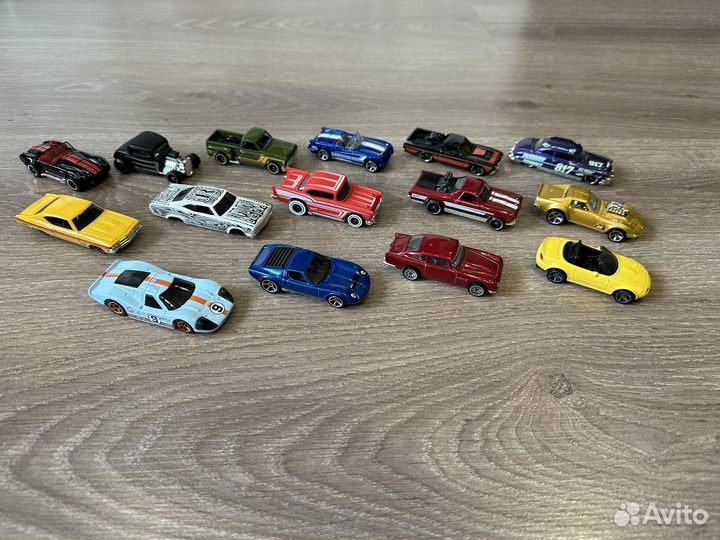 Hot wheels машинки