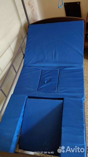 Медицинская кровать для лежачих больных