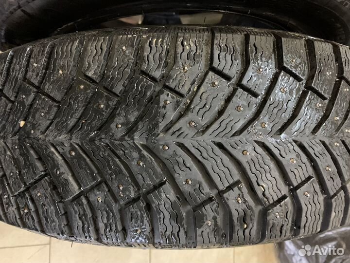 Michelin x-ice north 4