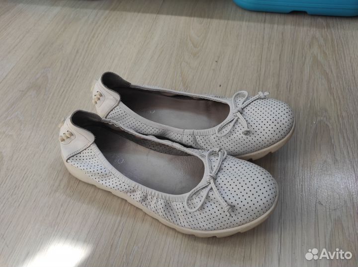 Балетки Crocs W 6.5, Clarks 37р и Топ Zara M