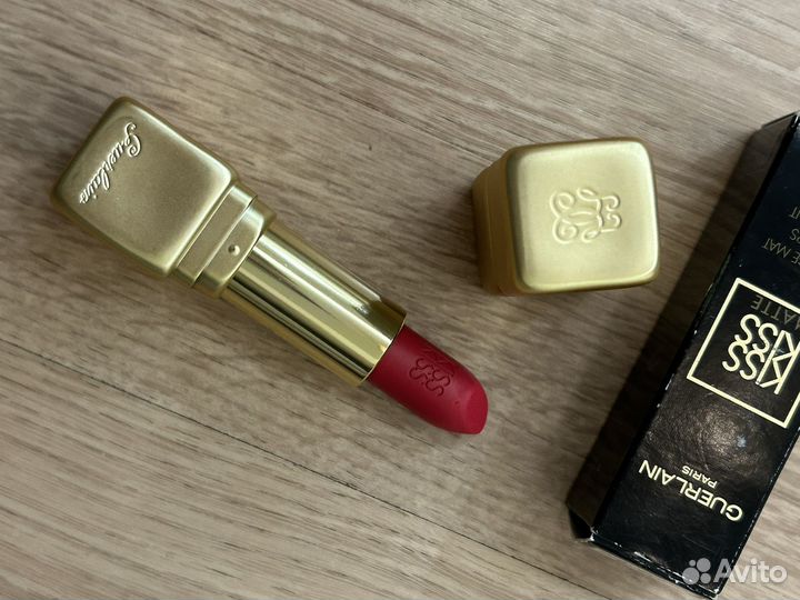 Помада Guerlain, тон M378 горящиий малиновый