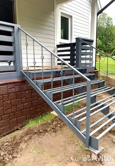 Лестница для загородного дома