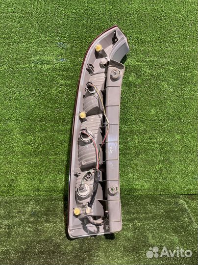 Стоп-сигнал правый honda stream RN1