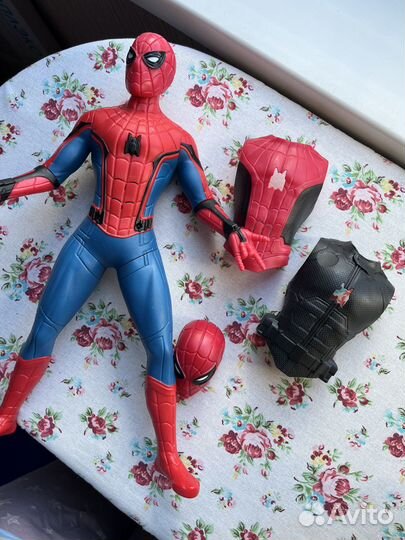 Человек паук фигурка