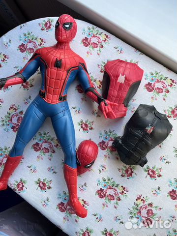Человек паук фигурка