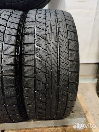 Bridgestone Blizzak VRX 235/55 R17 99S