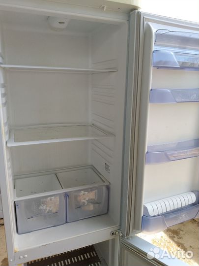 Холодильник бирюса