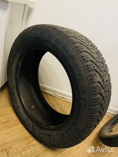 Goodyear UltraGrip 500 195/55 R15
