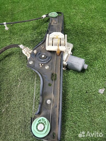 Стеклоподъемник передний правый Bmw 3 E90