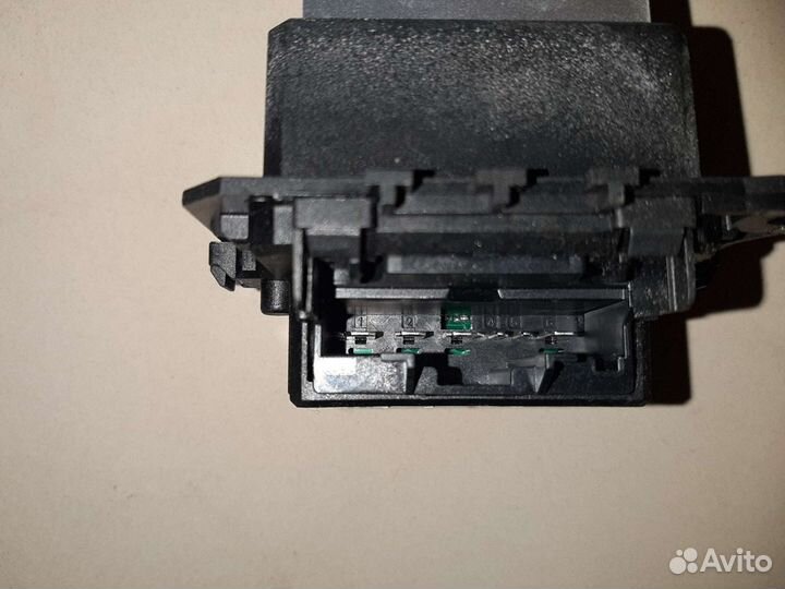 Резистор печки Субару