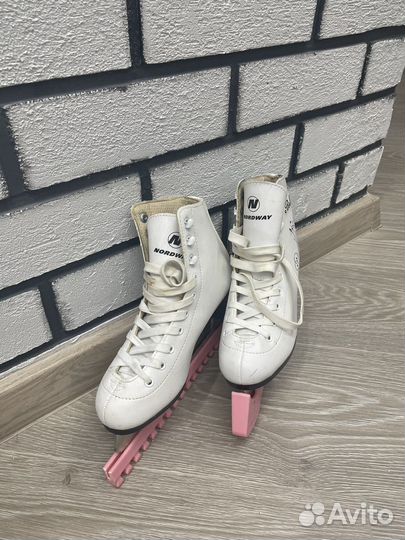 Коньки фигурные