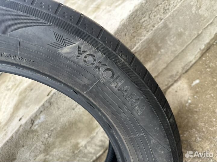 Yokohama AVS S1-Z V100 235/55 R18