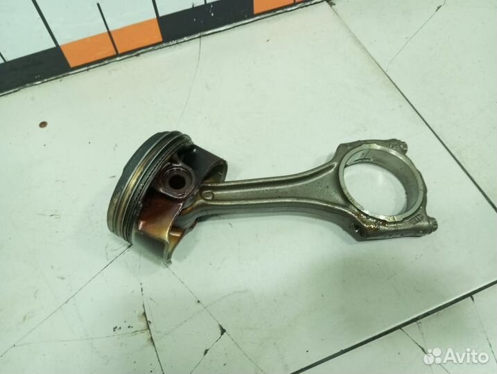 Поршень с шатуном Audi Q8
