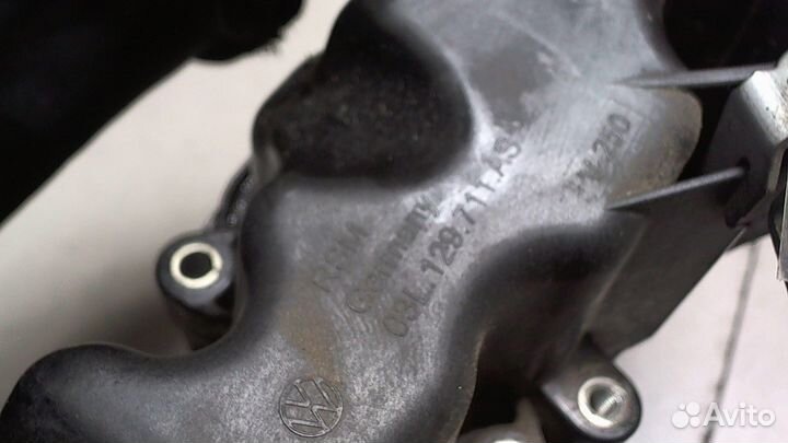 Коллектор впускной Volkswagen Amarok, 2013