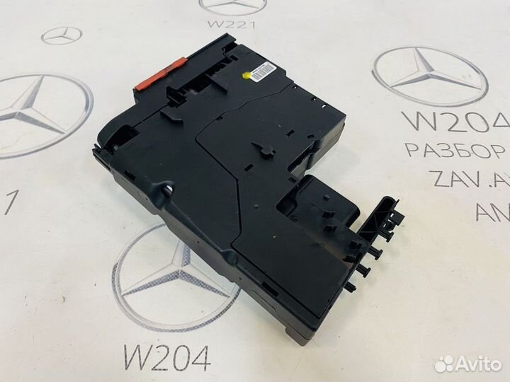 Блок предохранителей Mercedes W204