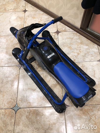 Детский снегокат новый