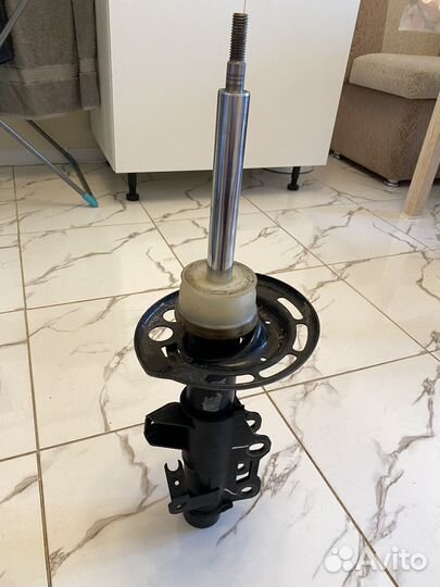 Амортизатор передний левый Camaro 6