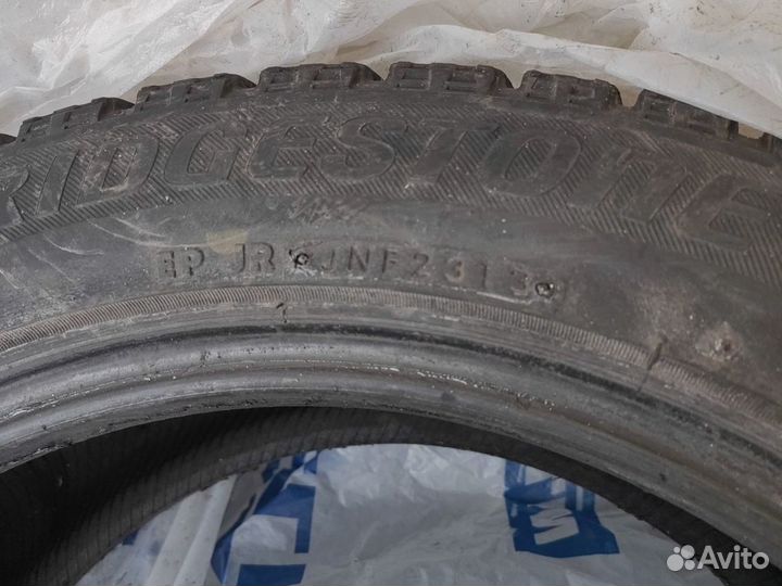 Bridgestone Blizzak VRX 225/50 R17 94S