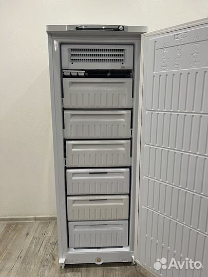 Морозильник Indesit SFR 167 NF